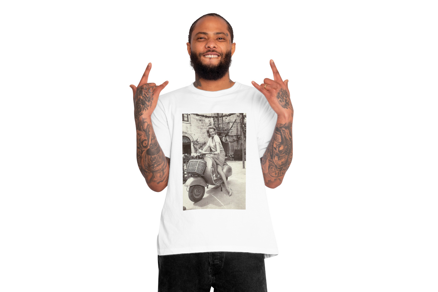 ANGIE DICKINSON VESPA CLASSIC